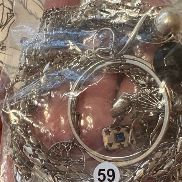 1 pound (20 pieces) Silver and Black Women's Accessory Set - Picture 5 of 5